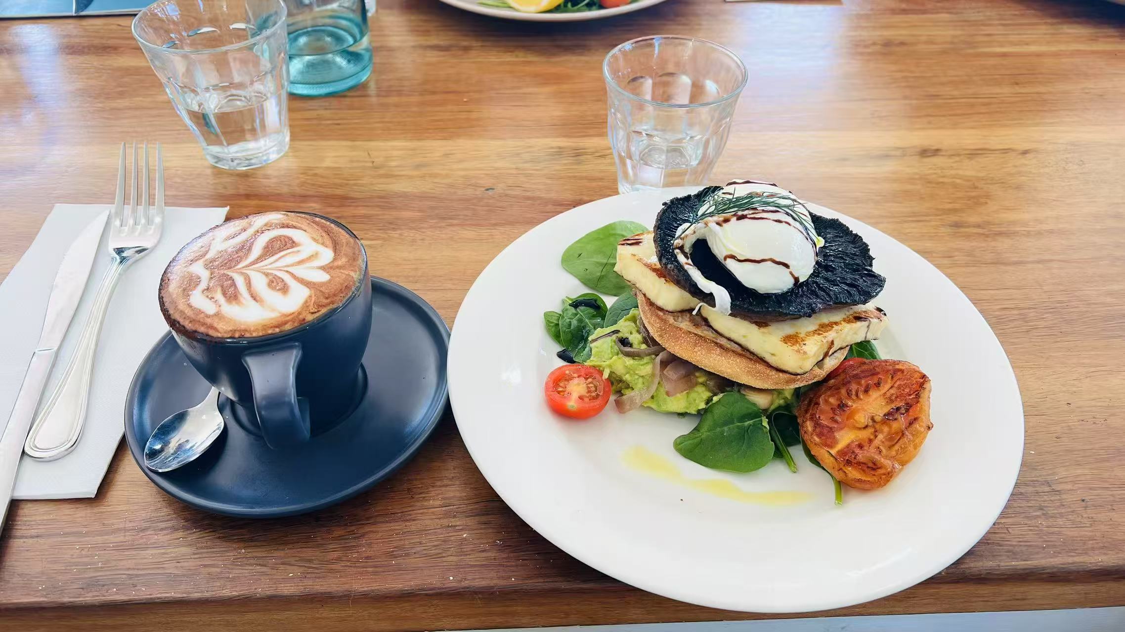 Comoros Mascot – dog-friendly cafe in Mascot